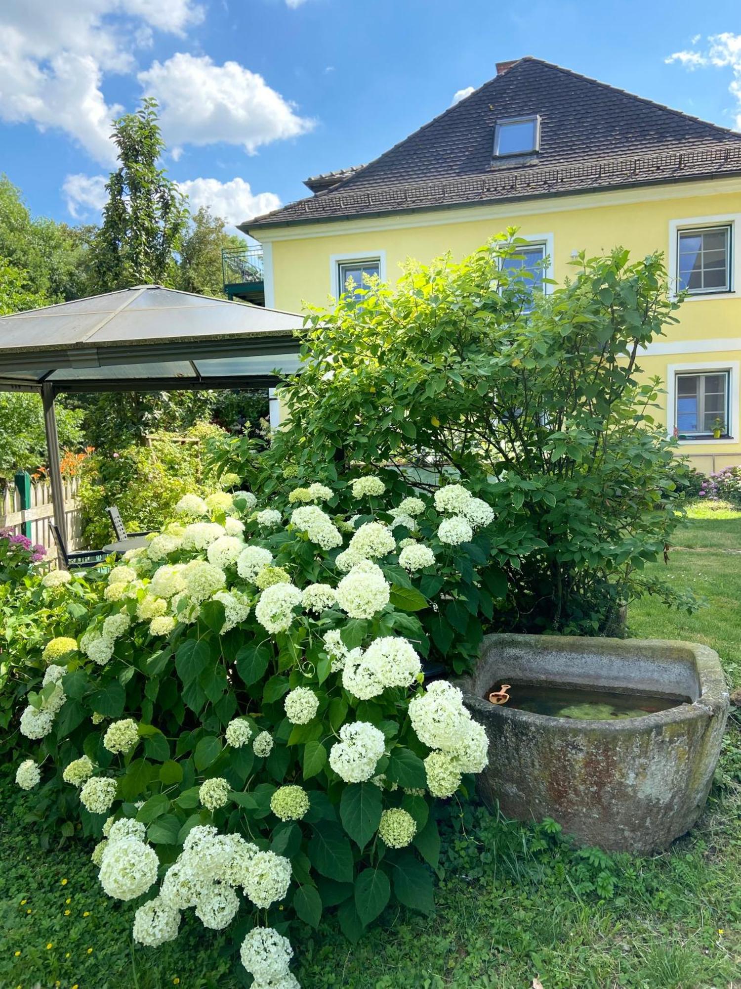 Appartementhof Stadler Pocking  Bagian luar foto